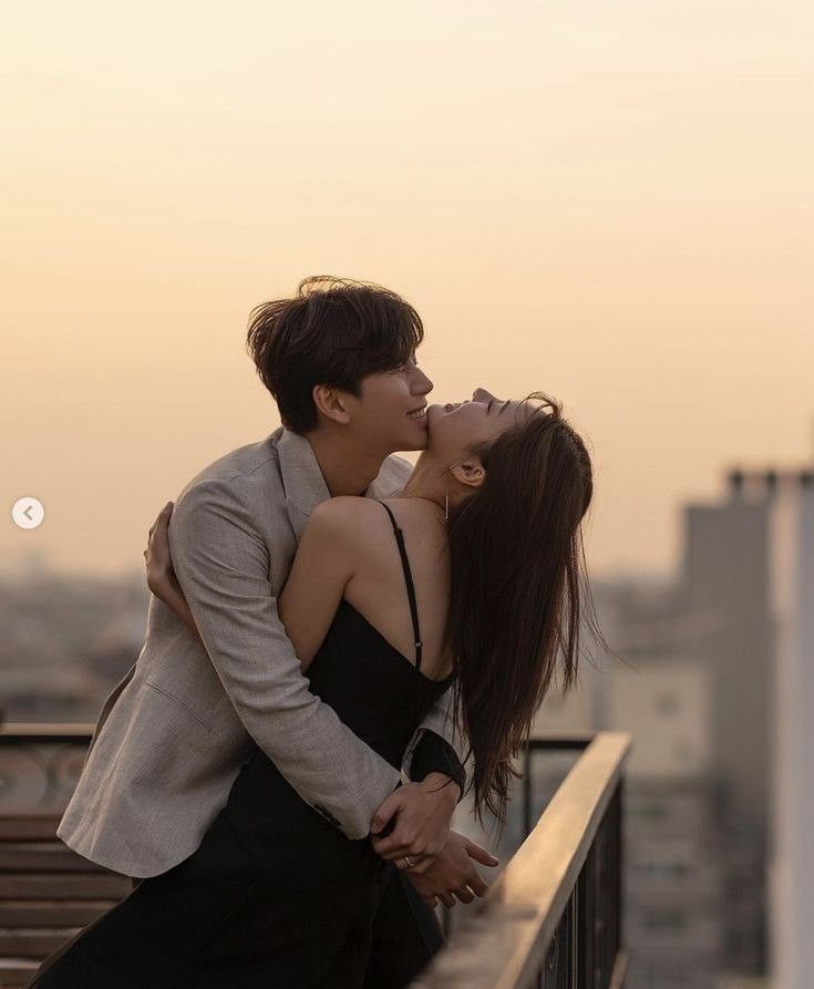 RỰC RỠ NHƯ NẮNG BAN MAI