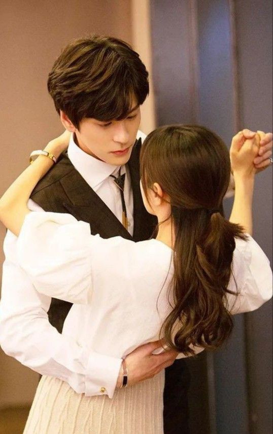 Cái Cốc Vỡ Và Trái Tim Tan Nát