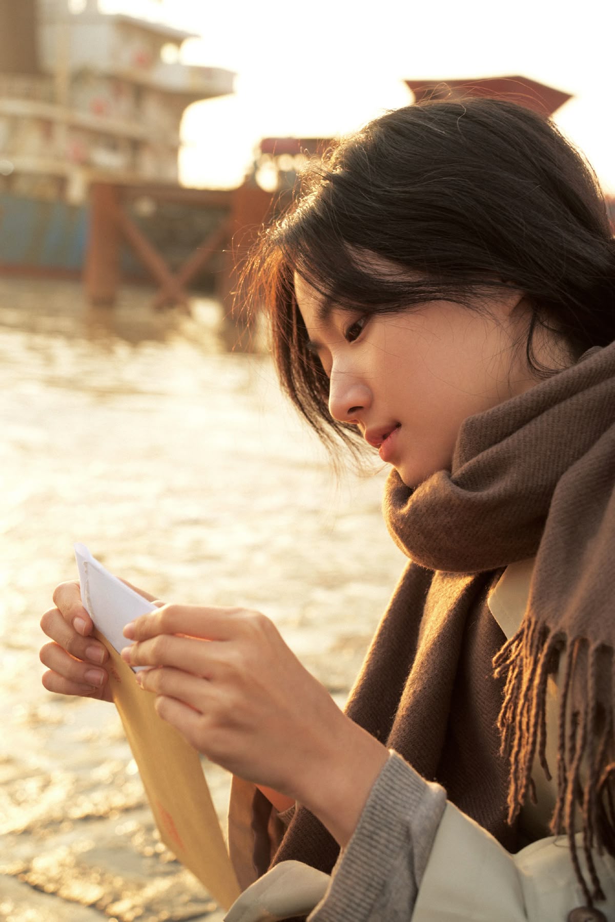 Người Đàn Bà Trong Đống Đổ Nát